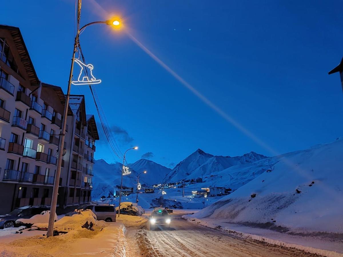 New Gudauri Redco Twins-Premium Mountain Apartment Close The Gondola Lift ภายนอก รูปภาพ